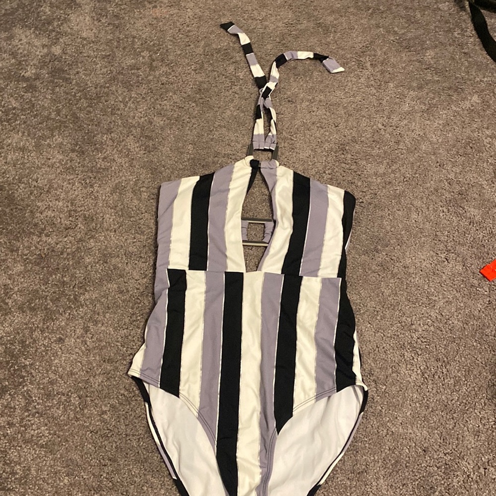 One piece bathing suit